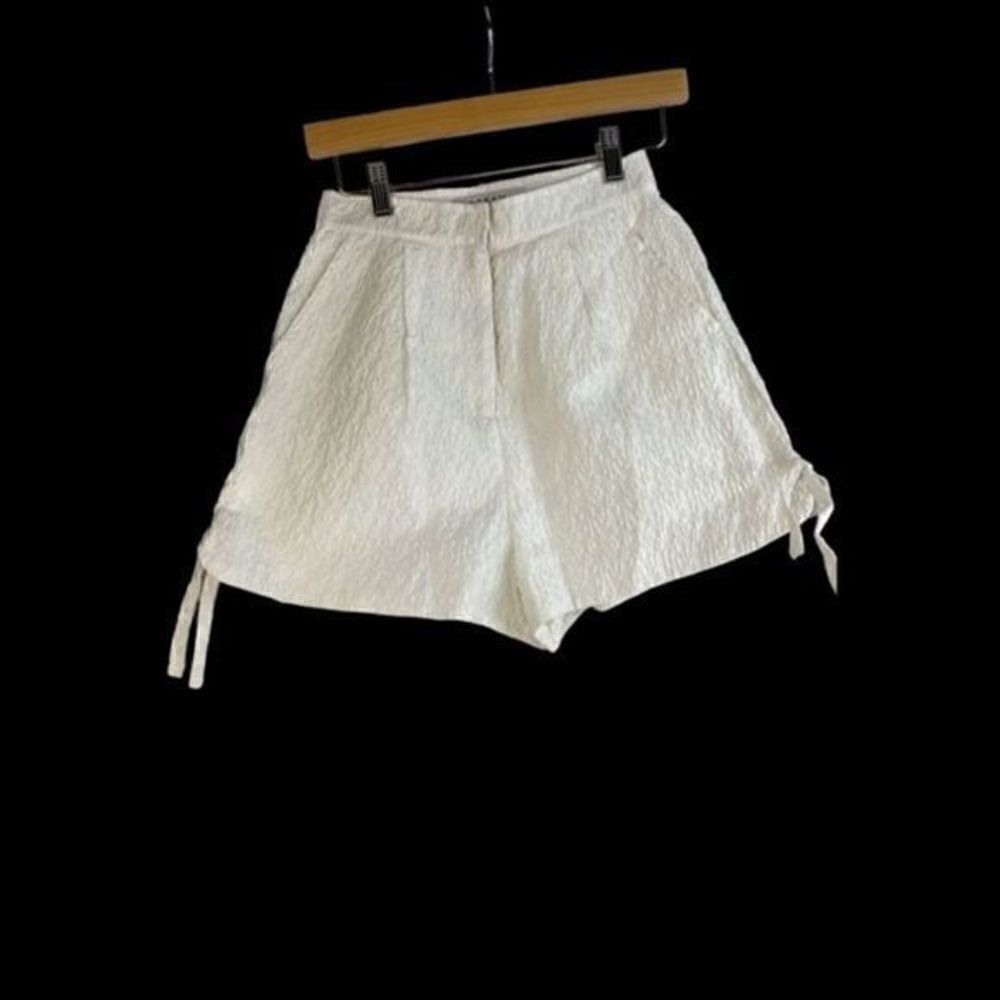 Sister Jane Dream Floral Tailored Shorts White Small - Picture 9 of 10